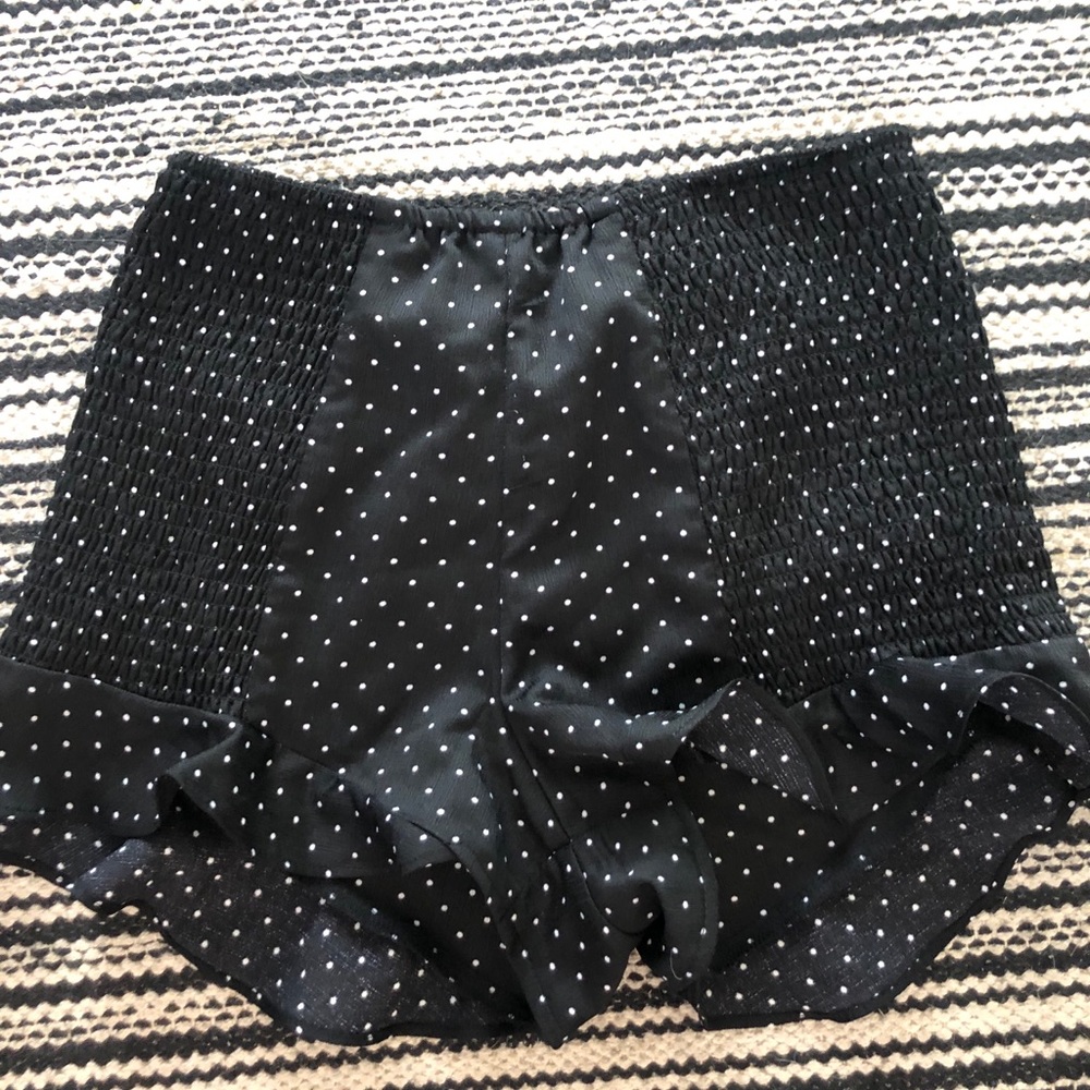 Shorts - Picture 2 of 3